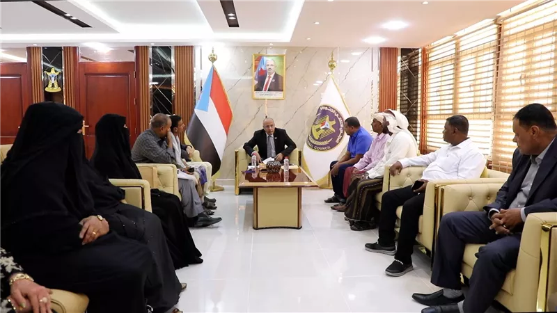 الكثيري يلتقي كتلة سقطرى بالجمعية الوطنية ويؤكد أهمية الأرخبيل