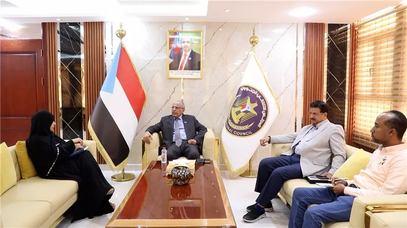 الكثيري يبحث سبل تعزيز عمل مكتب وزارة التخطيط بالعاصمة عدن