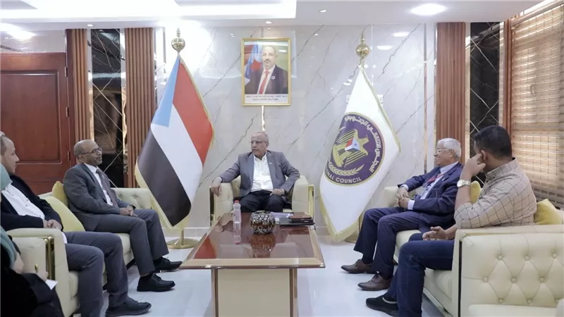 الكثيري يناقش مع الائتلاف الجنوبي استعدادات الجولة القادمة من الحوار