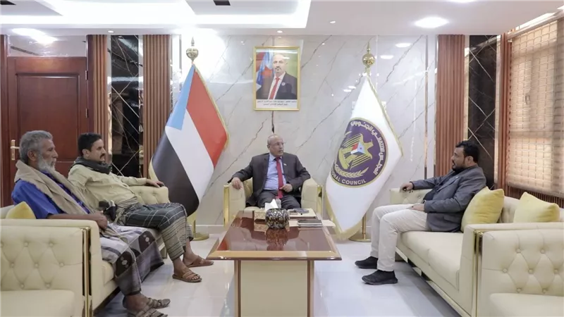 الكثيري يوجه انتقالي شبوة بالتنسيق المشترك مع السلطة المحلية بالمحافظة