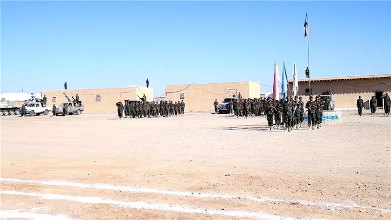 اللواء الأول دفاع شبوة يدشن عامه التدريبي باستعراض مهاراته القتالية