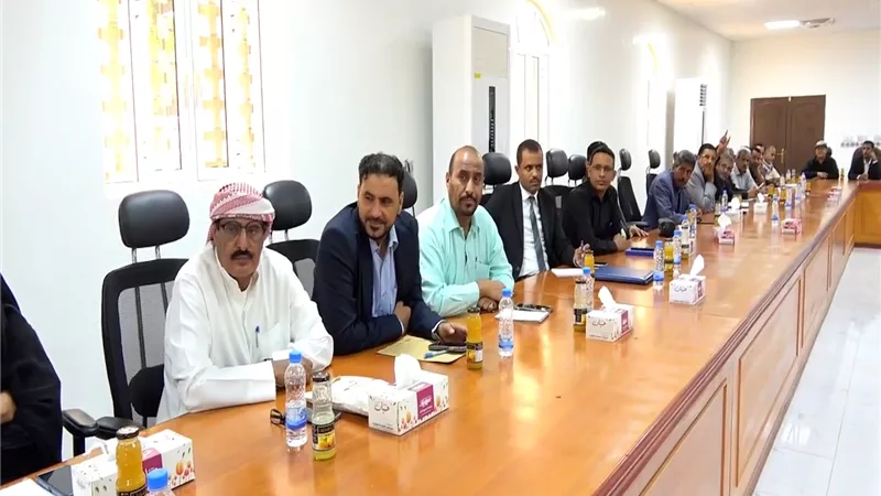 تنفيذي شبوة يشيد بصمود أبطال قوات العمالقة ودفاع شبوة وتصديهم للحوثيين