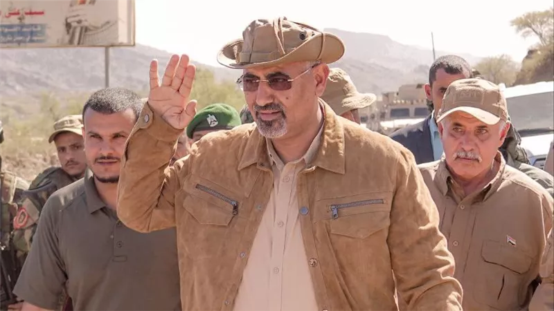 الرئيس الزُبيدي: قوات النخبة حصن تحطم على عتباته الغزو الحوثي الإيراني 