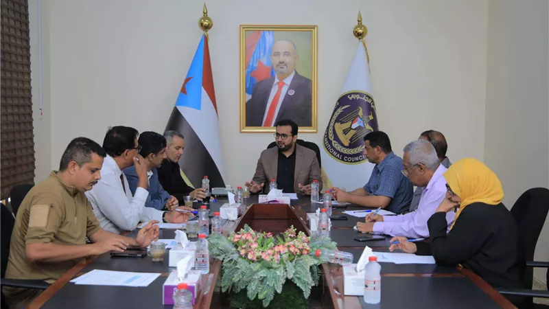 الهيئة الوطنية للإعلام تجدد موقف المجلس الانتقالي المساند للإصلاحات الحكومية ومكافحة الفساد
