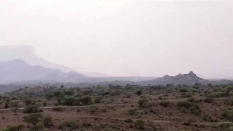 مليشيا الحوثي الإرهابية تستهدف بلدة المرياح شمال الضالع بقذائف الهاون