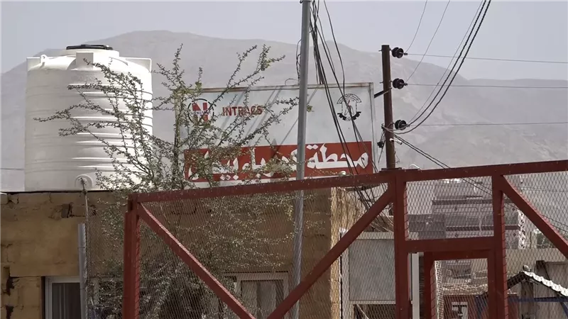انقطاع الكهرباء لساعات يفاقم معاناة مواطني بيحان بمحافظة شبوة 
