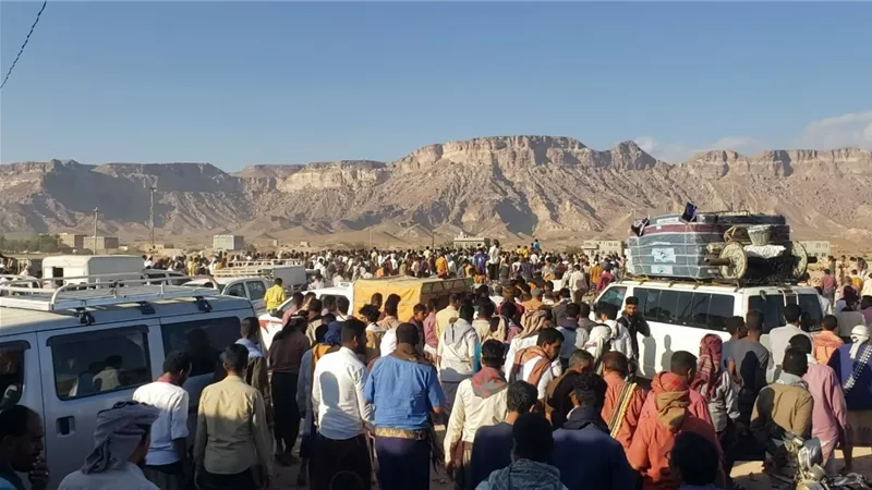رئيس تنفيذية انتقالي شبوة يتقدم جموع مشيعي الفقيد هيثم المسب في مديرية الروضة
