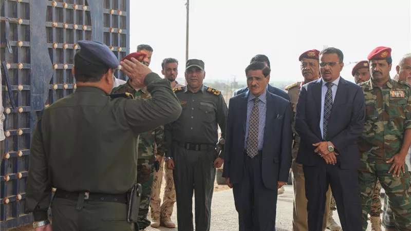 البحسني يدشن الفصل الدراسي الثاني بكلية الشرطة بحضرموت ويشهد عرضًا عسكريًا