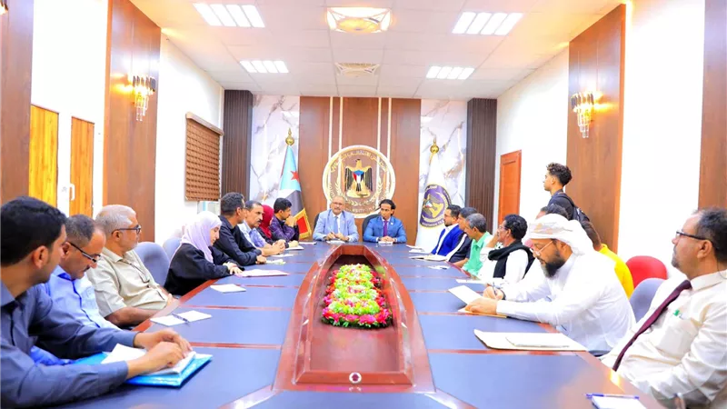 الجعدي يرأس اجتماعاً مشتركاً للأمانة العامة بتنفيذية انتقالي العاصمة عدن