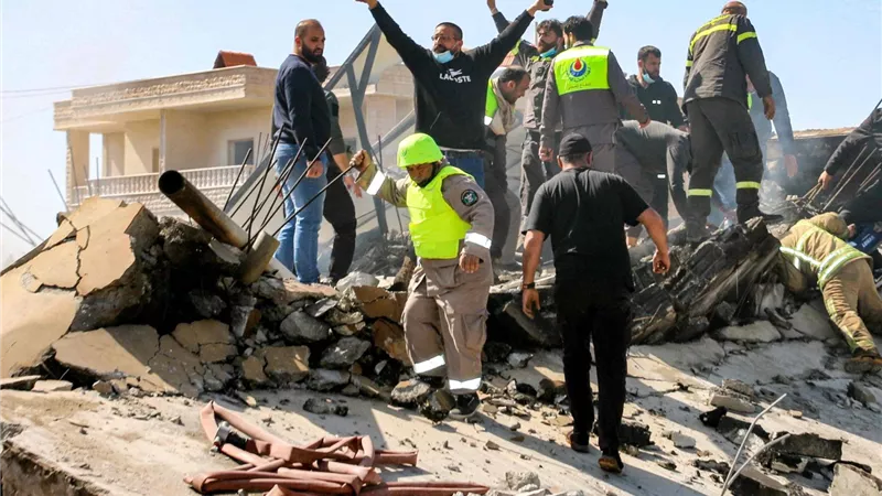 أولمرت يحذّر من عواقب حرب ثالثة مع لبنان
