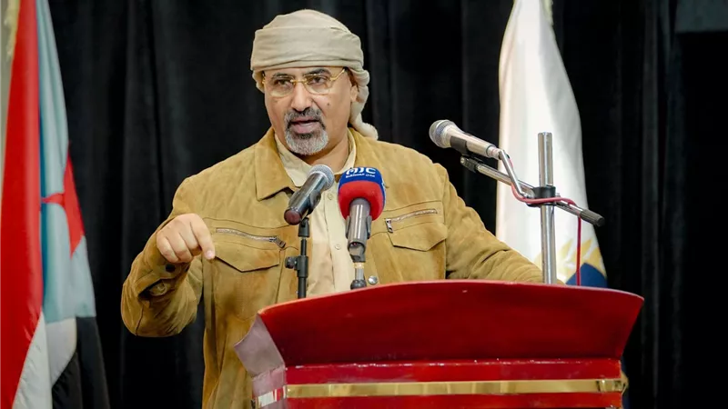 الرئيس الزُبيدي: استقرار الحالة الأمنية بفضل جهود جنودنا الأبطال