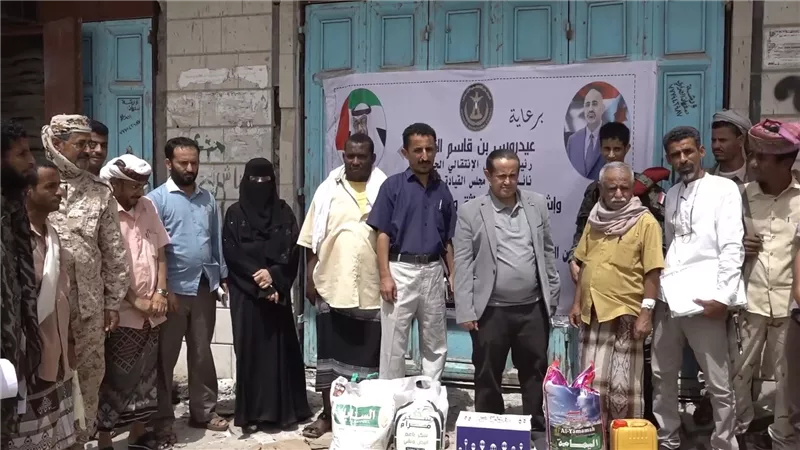 توزيع 7000 سلال غذائية على الأسر المحتاجة بمحافظة لحج 
