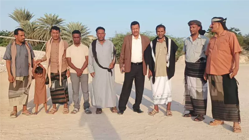 محافظ شبوة يوجه بإعداد دراسة لتأهيل ملعب نادي قناء الرياضي برضوم
