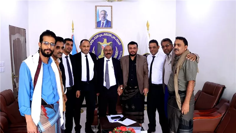 إتمام مراسم تسليم واستلام لرئاسة تنفيذية انتقالي محافظة شبوة