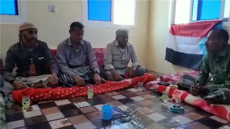 قيادة انتقالي حجر بحضرموت تزور جرحى المديرية وعددًا من الشخصيات الاجتماعية