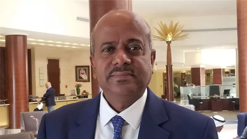 الكثيري يُبارك للخليفي انتخابه رئيساً للإتحاد العربي للسباحة والألعاب المائية