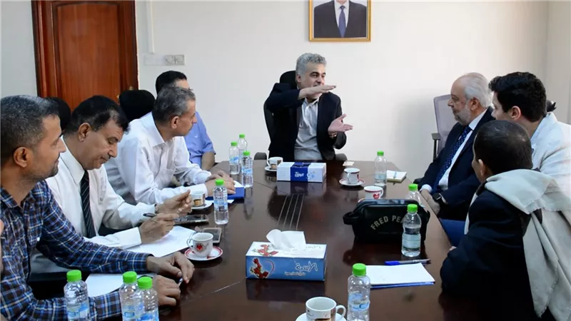 نائب وزير التخطيط يناقش مع منظمة كير مشاريعها المقبلة