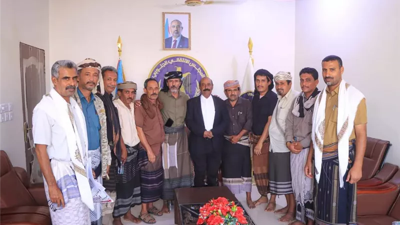 رئيس انتقالي شبوة يطّلع على الأوضاع بالصعيد ويؤكد حرصه على معالجة الاختلالات
