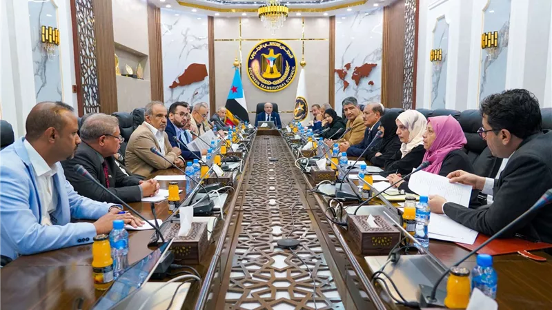هيئة الرئاسة تقف على آخر التحضيرات للاحتفاء بالذكرى السابعة لإعلان عدن التاريخي وتأسيس المجلس