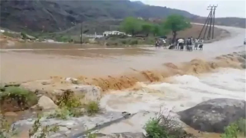 الأرصاد يتوقع هطول أمطار رعدية في عدد من محافظات الجنوب 