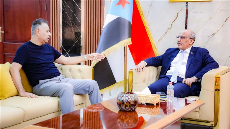 الكثيري يناقش مع الجاوي جهود تعزيز عمل السلطة المحلية بمديرية المعلا