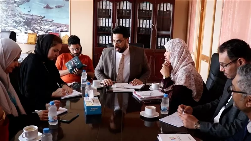 لقاء بعدن يناقش سبل التعاون المشترك لدعم مشاريع الشباب