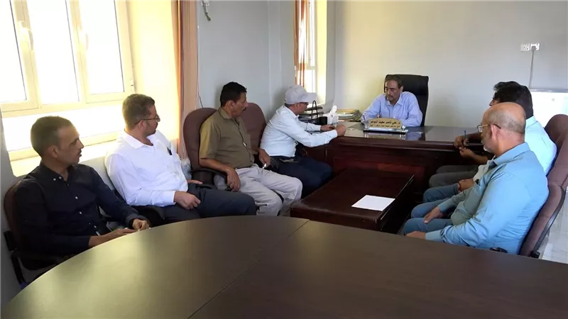 أمين عام شبوة يبحث أوضاع مكتب الصحة والمعهد الصحي بالمحافظة