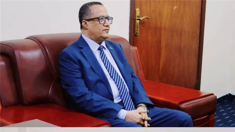 الدكتور الخُبجي يلتقي الباحث السياسي الفرنسي جيرارد فيسبير بالعاصمة عدن