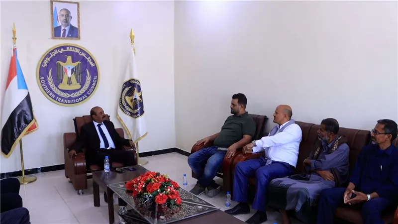 رئيس انتقالي شبوة يبحث تحضيرات انعقاد الدورة الثانية للجمعية الوطنية 