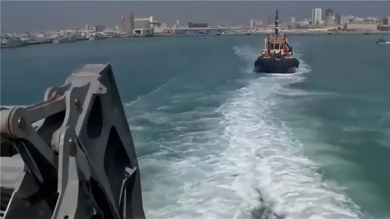 مخاوف من حدوث «كارثة» جراء تسرب مياه في سفينة فحم استهدفها الحوثيين 