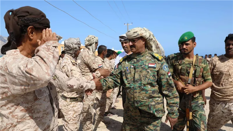 قائد اللواء الاول مشاه بحري يتفقد جاهزية الكتيبة الاولى وسرية الهندسة بسقطرى