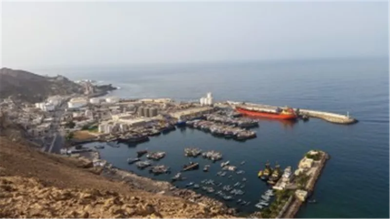 مؤسسة موانئ البحر العربي تصدر بيان بشأن سحب مبلغ (2)مليون دولار من حساب ميناء نشطون بالمهرة