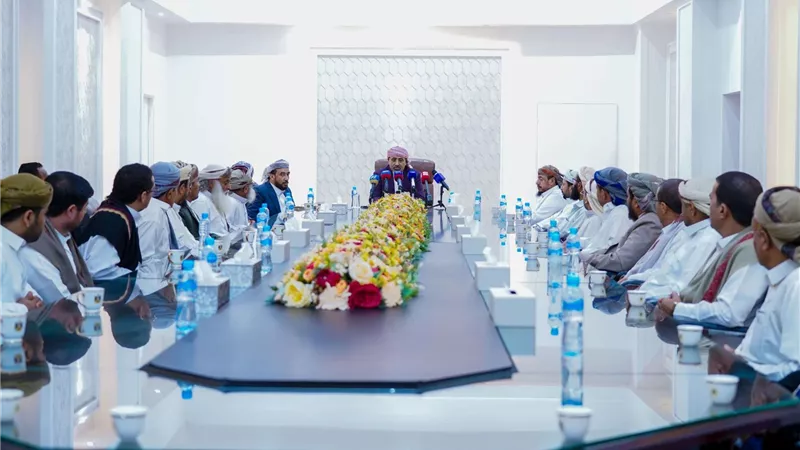 الرئيس الزُبيدي يجدد دعمه ومساندته لأي جهود لتوحيد الصف في مواجهة مليشيا الحوثي الإرهابية