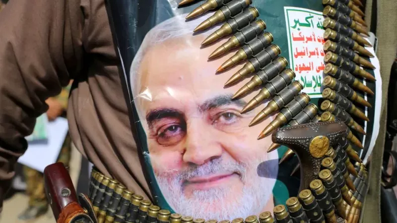 صحيفة سعودية: عناصر الحرس الثوري الإيراني تحكم قبضتها على الأمن الحوثي