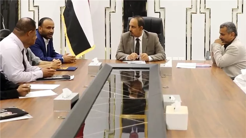 توقيع عقد تنفيذ 350 منحة علاجية مجانية بهيئة ابن سينا ومشفى المكلا بحضرموت