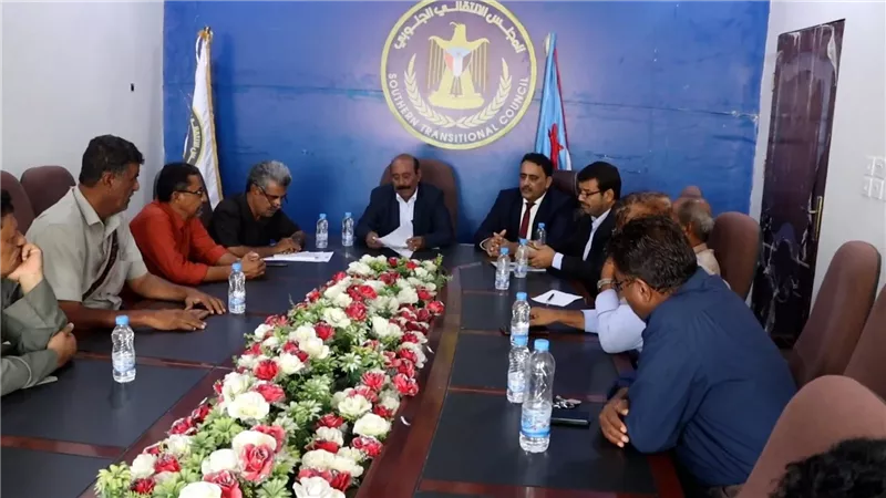رئيس انتقالي شبوة يرأس اجتماعاً مشتركاً للوقوف أمام مستجدات الأوضاع بالمحافظة 