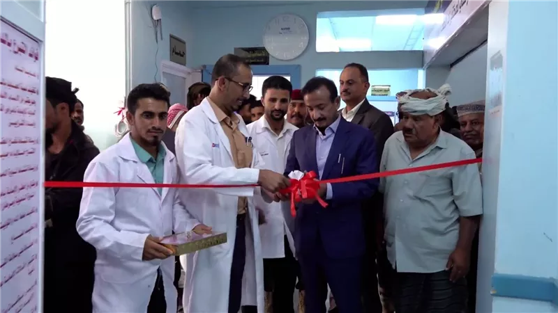 محافظ شبوة يفتتح المركز الوطني لنقل الدم وأبحاثه