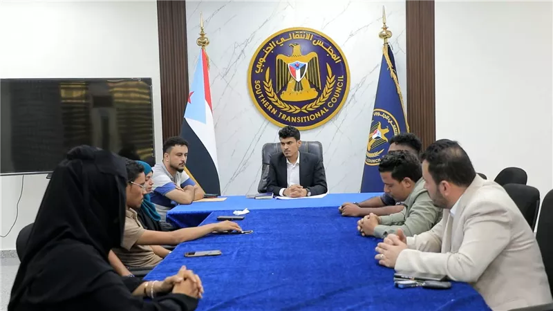 دائرة الشباب والرياضة تناقش عدد من القضايا ذات الصلة بالشباب