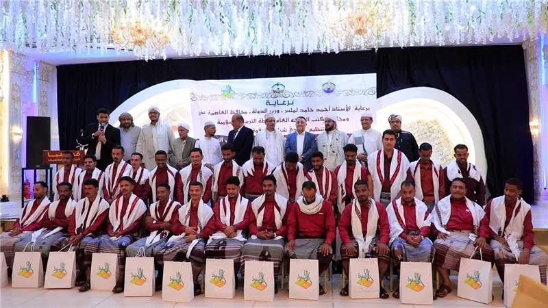 العاصمة عدن تزف 54 عريسا وعروساً في مهرجان واحتفال بهيج 