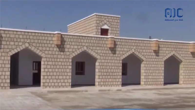 بتكلفة تتجاوز مليون دولار.. أيادي الإمارات تبني المدارس وتعيد تأهيلها في شبوة 