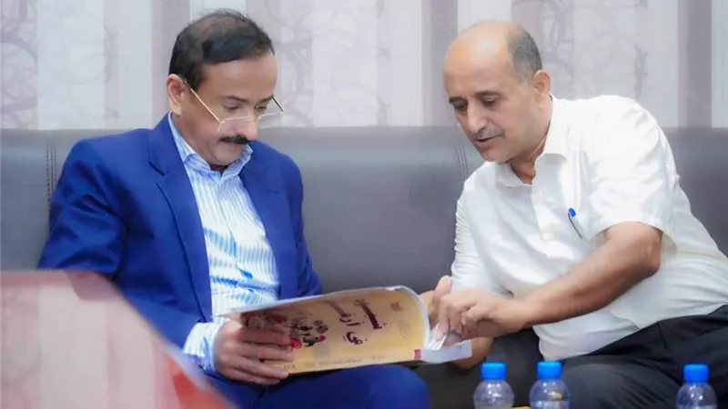محافظ شبوة يشيد بدور الإحصاء الحيوي في التنمية ويوصي بطباعة الكتاب الإحصائي
