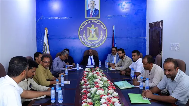 تنفيذية انتقالي شبوة تحذر من تحركات القوى المعادية للأحزاب اليمنية وتداعياتها على المحافظة
