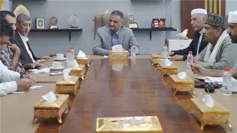 لملس يناقش مع اللجنة الرئاسية معالجات لوحدة حماية الأراضي والواجبات الزكوية