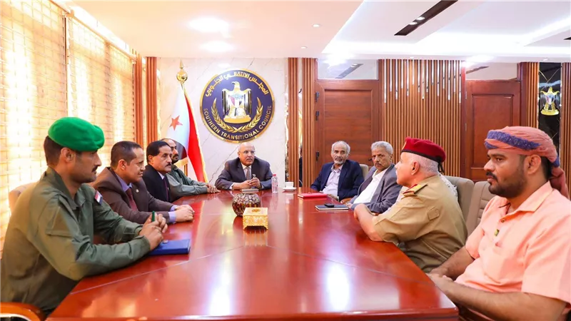  الكثيري يؤكد أهمية تعزيز الجبهة الداخلية وتوحيد الجهود لمواجهة التحديات