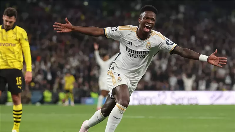 قمة منتظرة بين ريال مدريد وضيفه بوروسيا دورتموند
