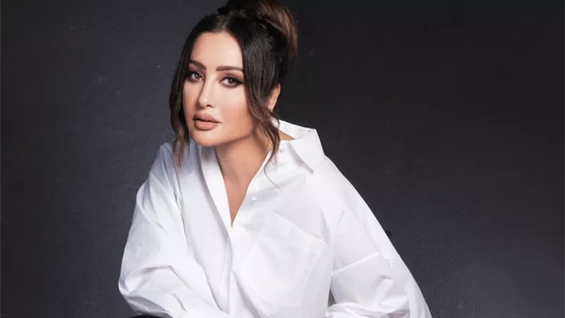 الفنانة لطيفة توجه رسالة شكر للإمارات