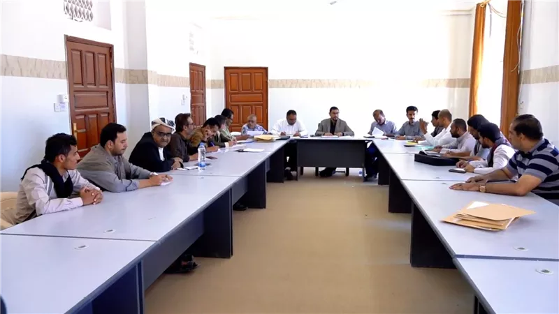 فتح مظاريف مناقصة مشروع مجمع الفقيد البحري التربوي في بيحان