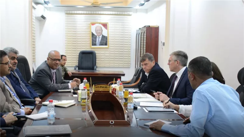 وزير التخطيط يبحث مع السفير الألماني دعم المشاريع التنموية 