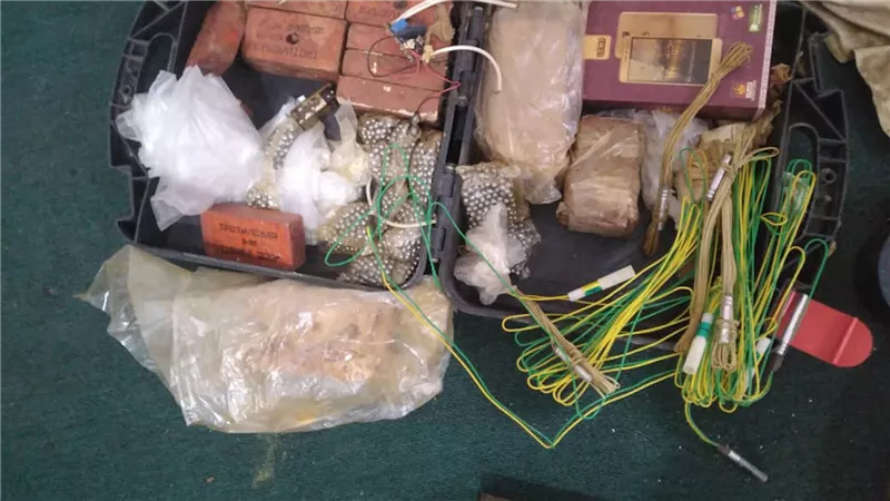 الحزام الأمني يضبط عبوات وأحزمة ناسفة في طور الباحة بلحج