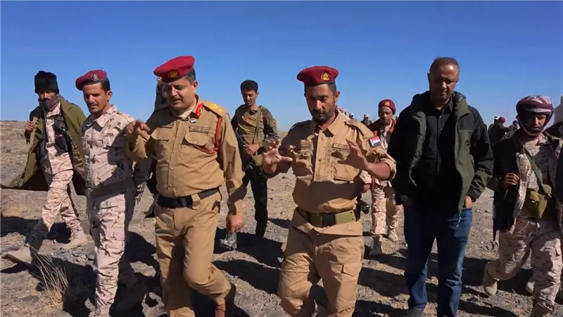 النقيب يزور جبهات الحد يافع.. رسائل ميدانية من القيادة السياسية تدعم أبطال المواجهة 